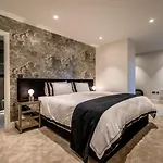 The Ebor Suite @ Ryedale House